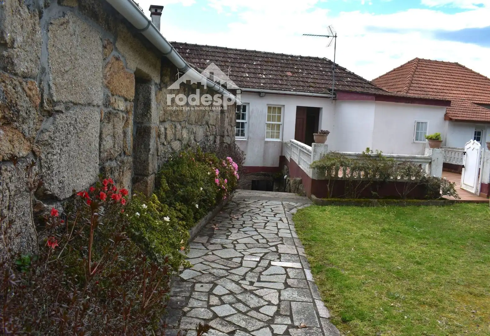 Exterior view of Houses for sale in Crecente  with Heating, Terrace and Storage room