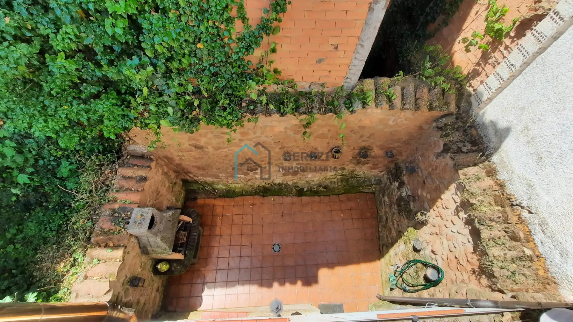 Terrace of Houses for sale in Camprovín  with Terrace, Storage room and Furnished