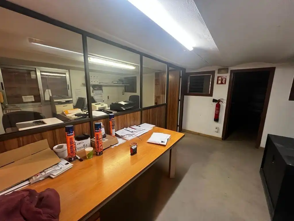 Nau industrial en venda en Sant Adrià de Besòs