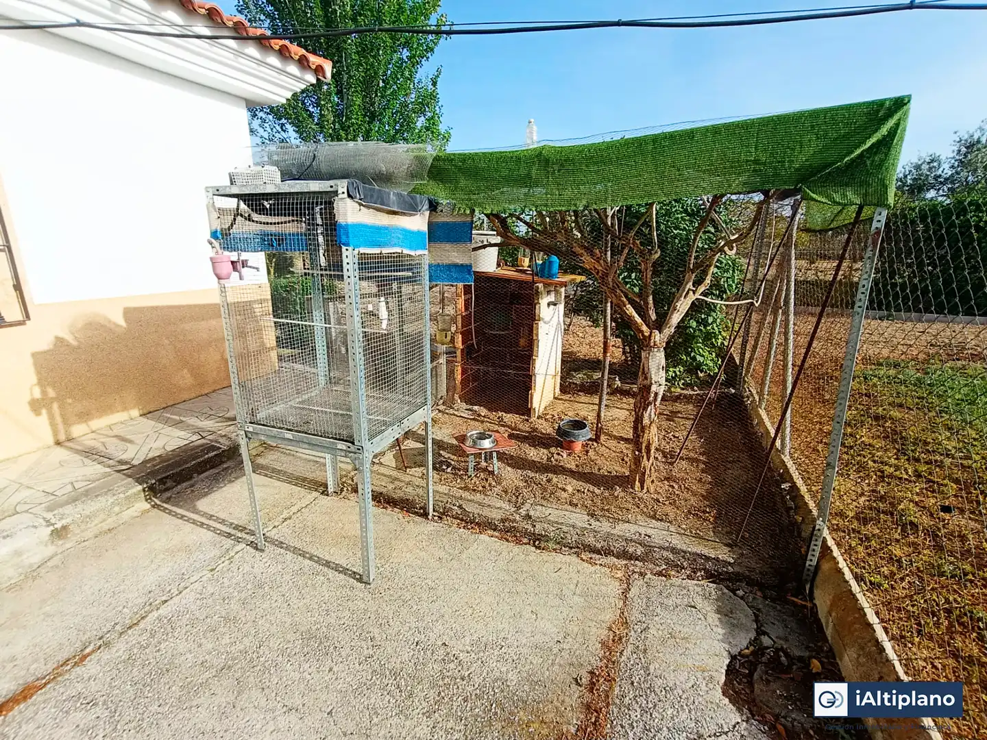 Jardí de Casa o xalet en venda en Baza amb Jardí privat, Piscina i Moblat