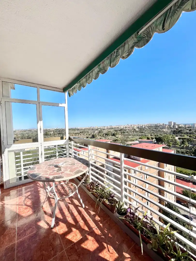 Apartament amb piscina de lloguer a Garbinet - Vistahermosa