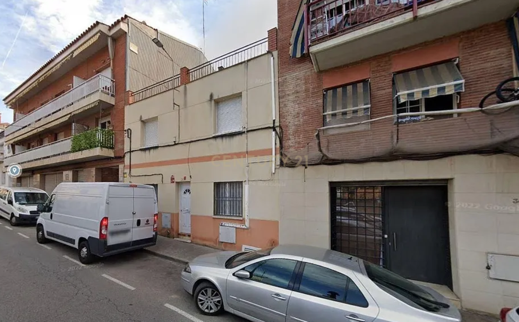 Vista exterior de Apartamento en venta en Rubí con Balcón