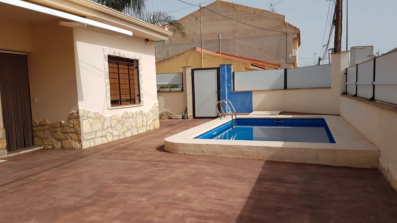 Piscina de Casa o xalet en venda en San Pedro del Pinatar amb Jardí privat, Piscina i Moblat