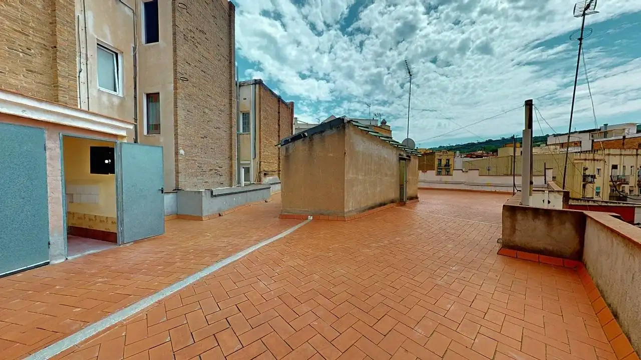 Terraza de Piso en venta en Barcelona con Calefacción, Trastero y Balcón