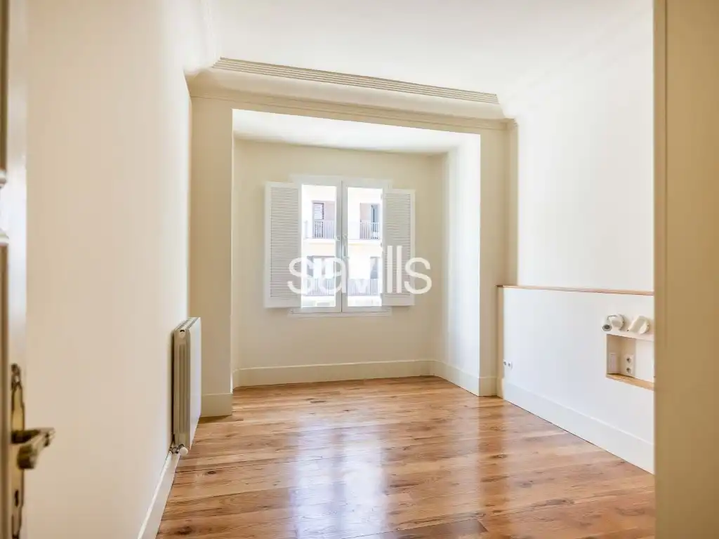 Bedroom of Apartments for sale in Sevilla