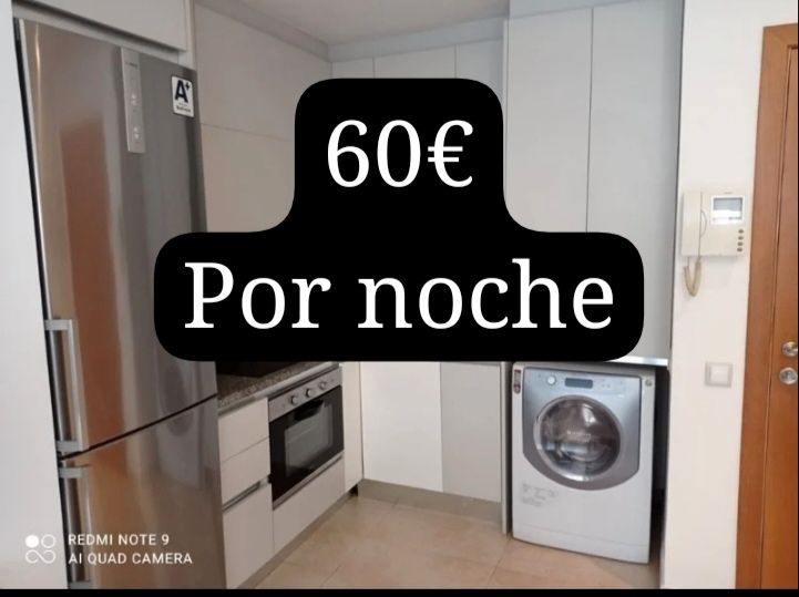 Cuina de Apartament de lloguer en Terrassa amb Moblat, Forn i Rentadora