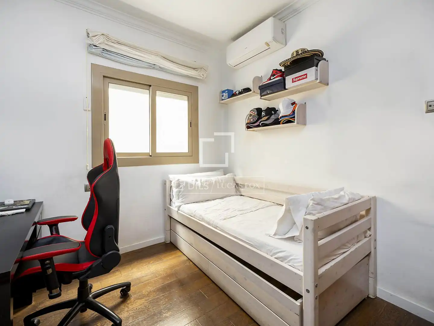 Bedroom of Flat for sale in Barcelona  with Air Conditioner, Heating and Terrace
