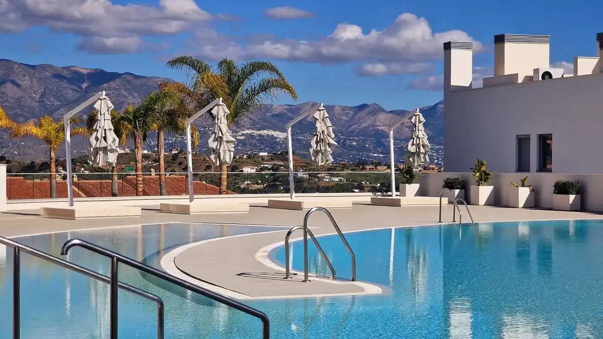 Piscina de Ático en venta en Mijas con Aire acondicionado, Piscina y Amueblado