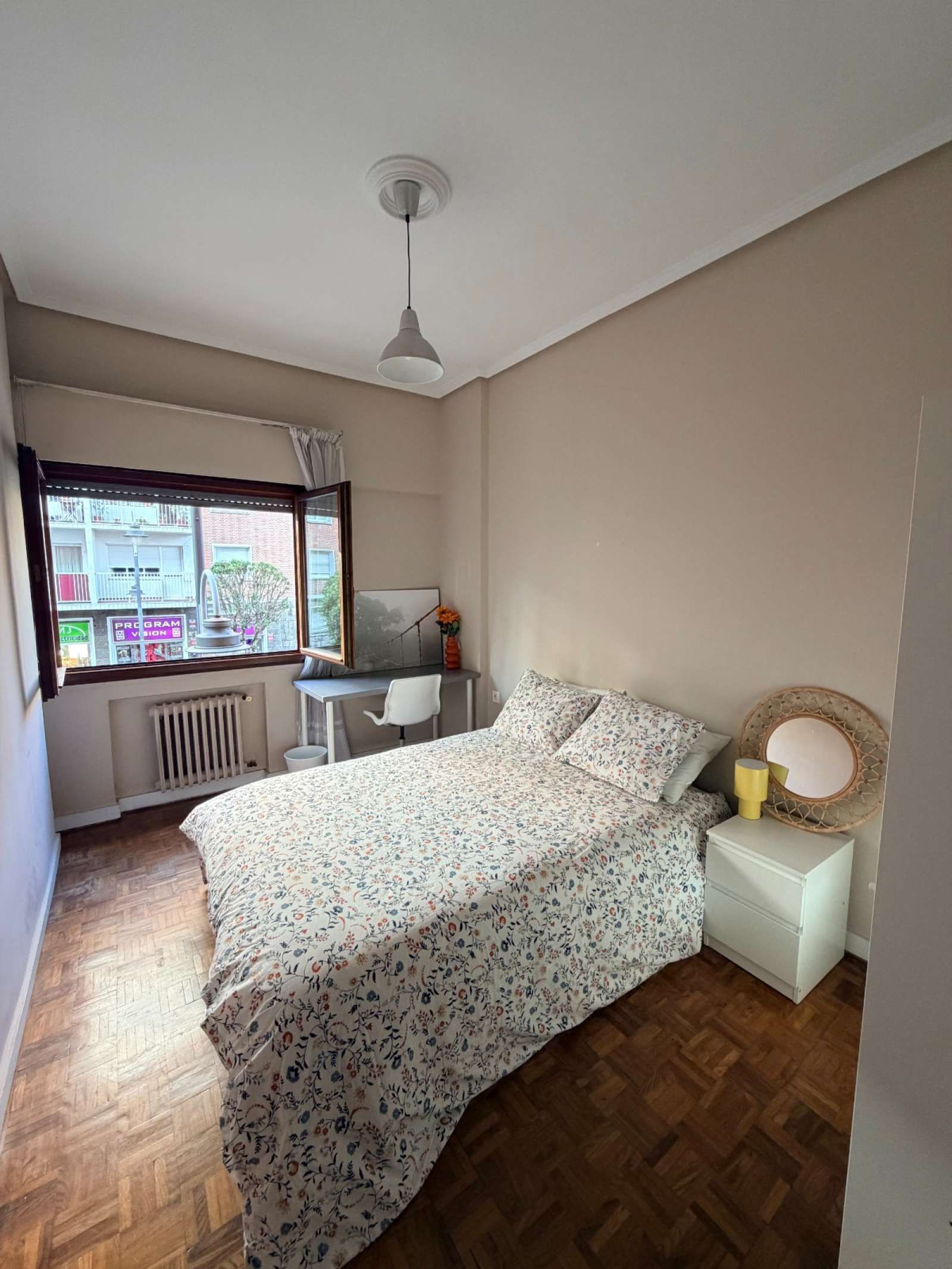 Dormitori de Pis per a compartir en Bilbao  amb Aire condicionat i Terrassa