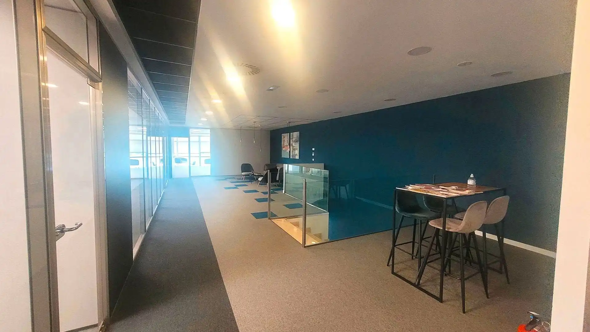 Büro zum Verkauf in Badalona mit Klimaanlage, Heizung und Internet