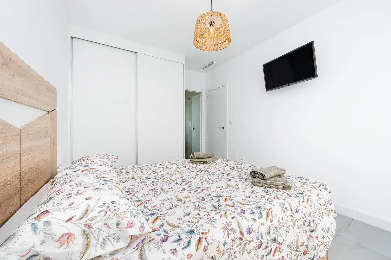 Dormitori de Casa o xalet en venda en Los Montesinos amb Aire condicionat, Terrassa i Piscina