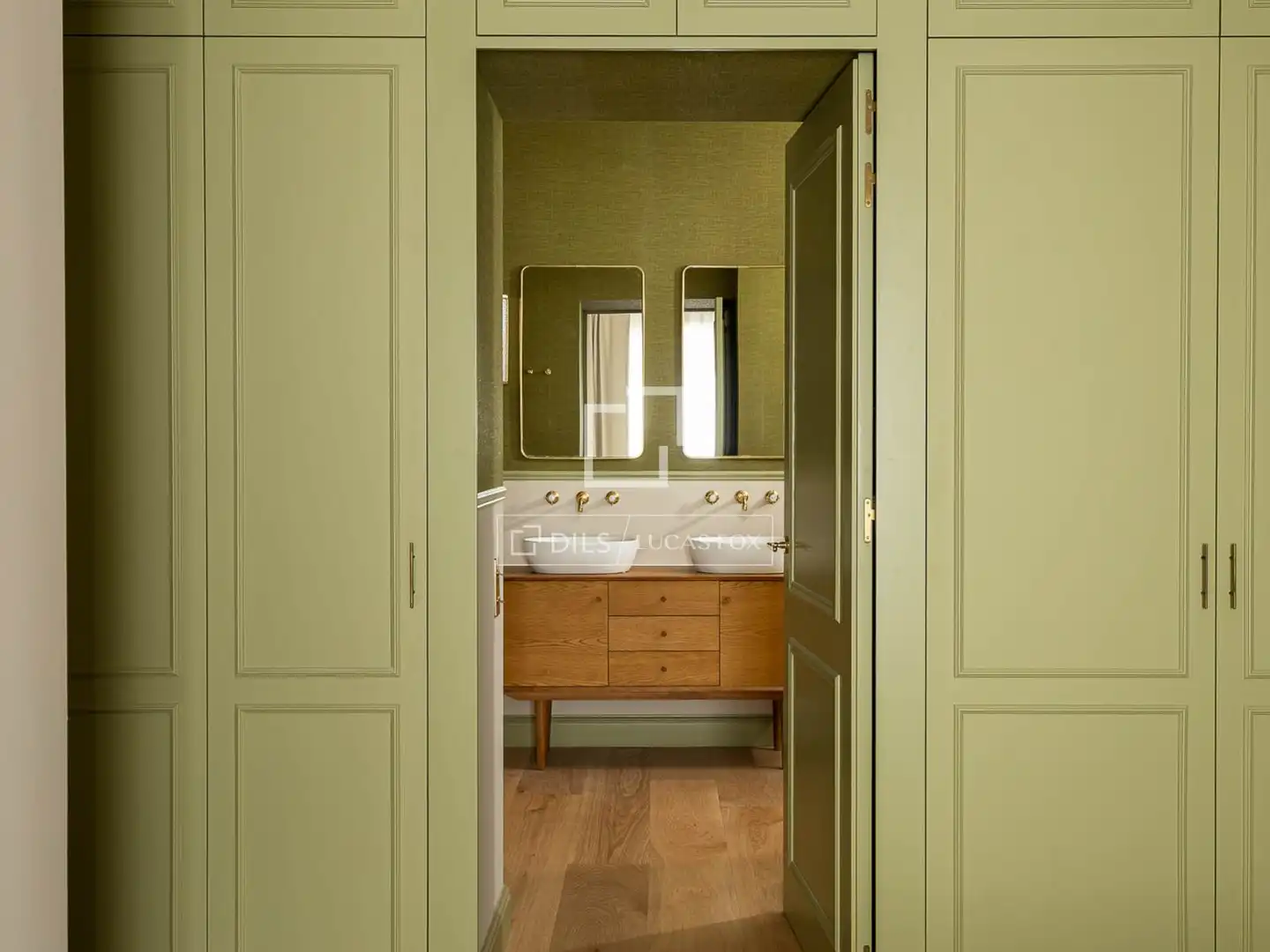 Bathroom of Flat for sale in Barcelona  with Air Conditioner, Heating and Terrace