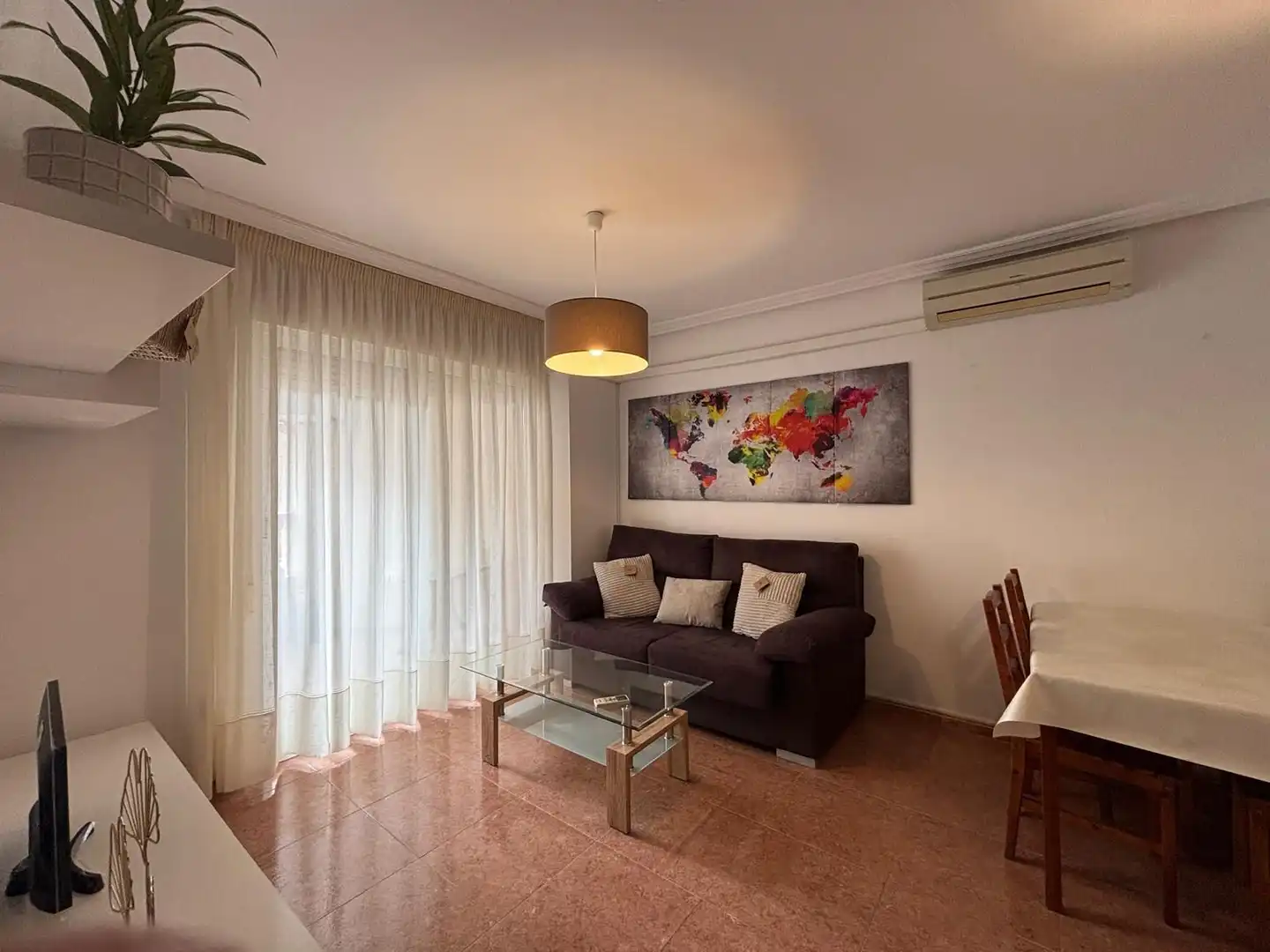 Wohnzimmer von Wohnung zur Miete in Torrevieja mit Klimaanlage, Heizung und Terrasse
