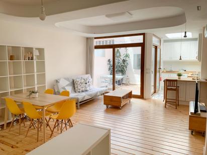 Sala d'estar de Apartament de lloguer en  Valencia Capital amb Aire condicionat, Calefacció i Moblat