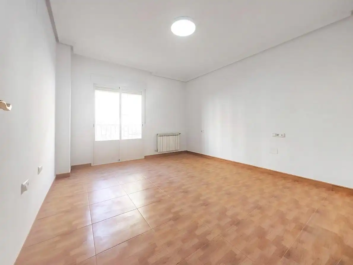 Habitación de Piso en venta en Puertollano con Calefacción, Terraza y Balcón