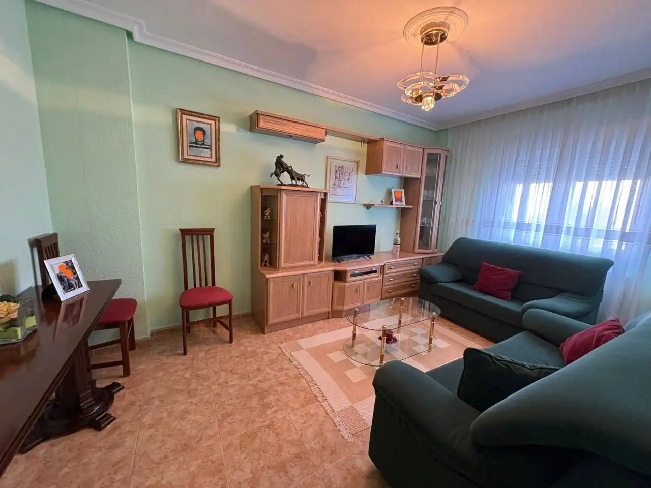 Sala de estar de Piso en venta en Ciudad Rodrigo con Calefacción, Trastero y Amueblado