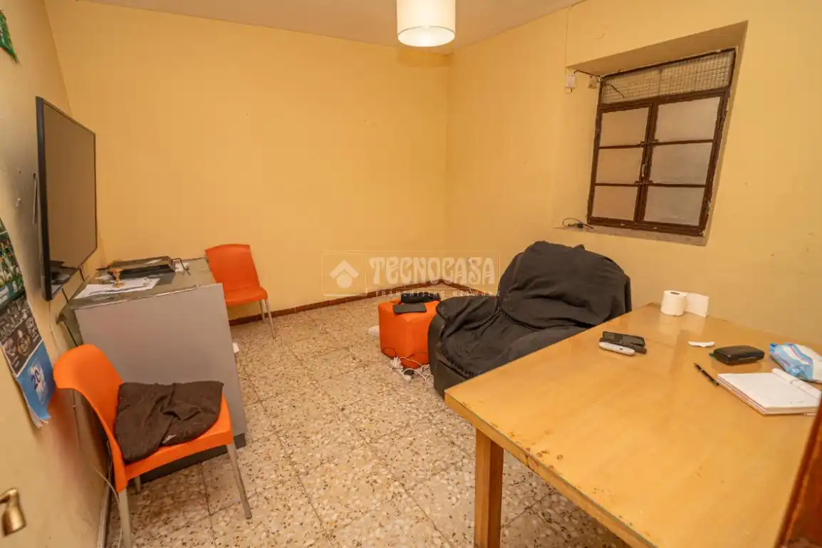 Casa adosada en venda en Linares amb Terrassa, Traster i Balcó