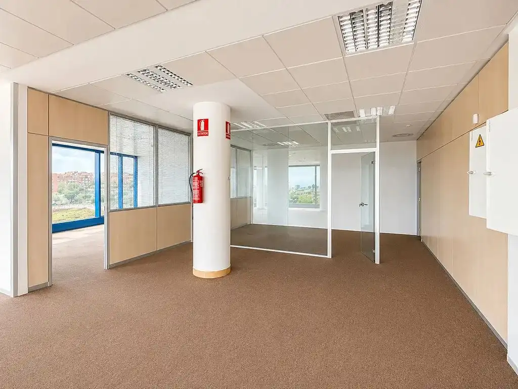 Office space with lift for sale in Avinguda dels Vents 9, imagen 12