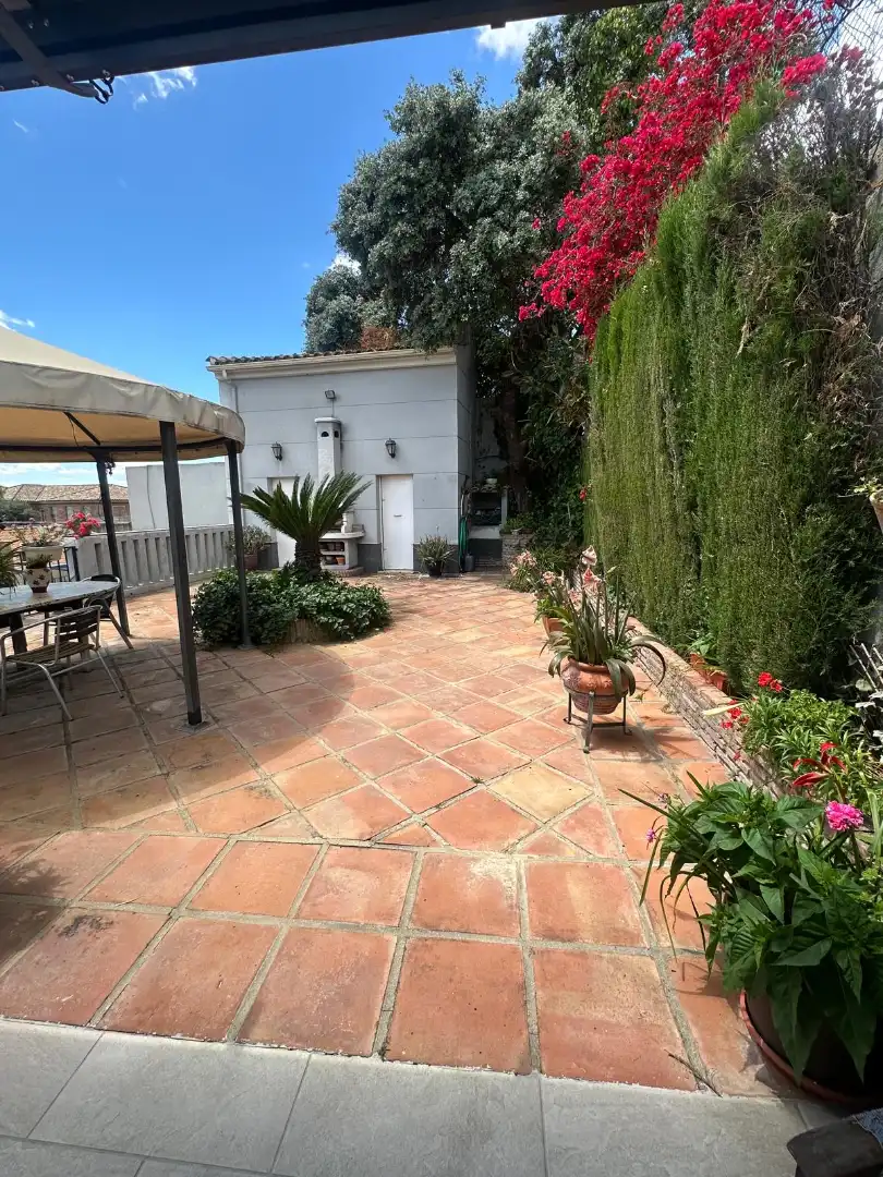 Houses for sale in Poniente-Norte - Miralbaida - Parque Azahara