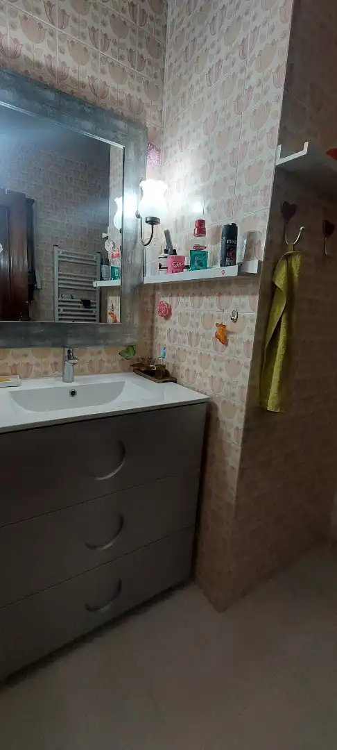 Bathroom of Flat for sale in Madrid  with Air Conditioner, Heating and Terrace
