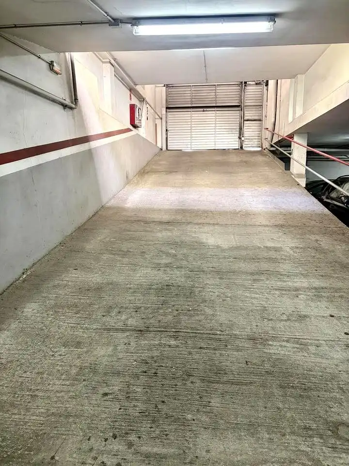 Parking à vendre à Enrique Granados, imagen 2
