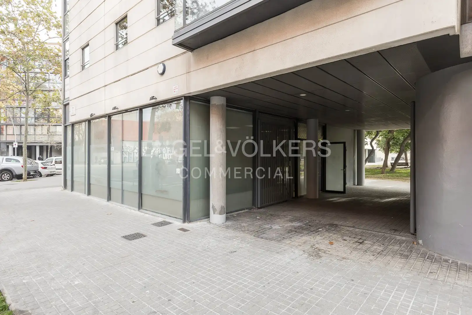 Vista exterior de Local en venta en Barcelona con Aire acondicionado, Parquet y Amueblado