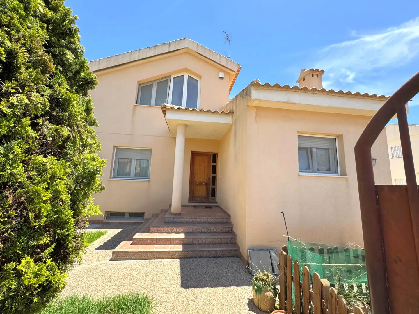 Vista exterior de Casa o xalet en venda en San Javier amb Aire condicionat, Jardí privat i Terrassa