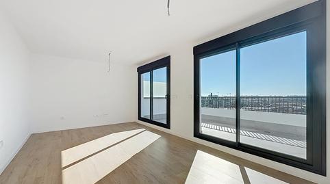 Foto 3 de Ático de alquiler en Calle Menorca, Los Guindos - Parque Mediterráneo - Santa Paula, Málaga Capital