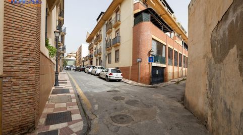 Piso 2 dormitorios, garaje y ascensor a la entrada de la Zubia, junto Ayuntamiento.  Perfecto estado