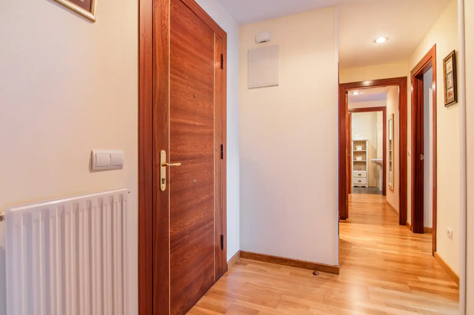 Wohnung zum Verkauf in Gozón mit Heizung, Privatgarten und Abstellraum