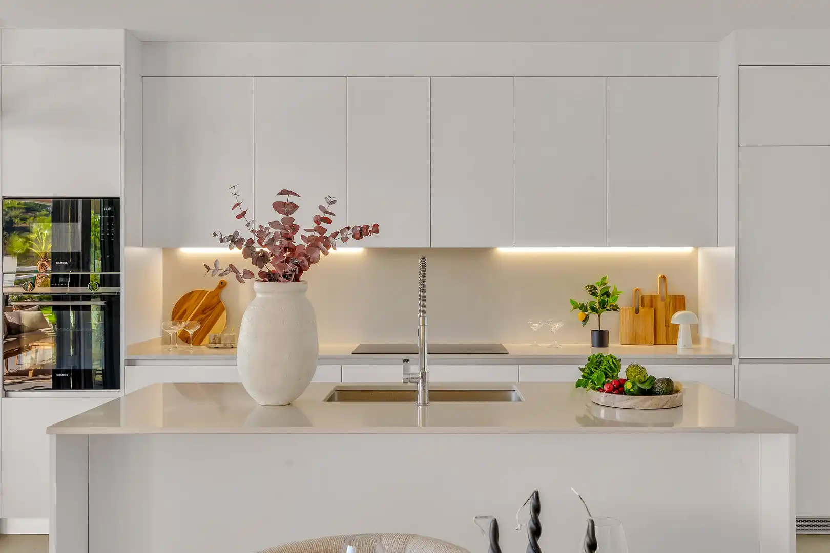 Kitchen of Ground floor for sale in Marbella  with Air Conditioner, Private garden and Terrace