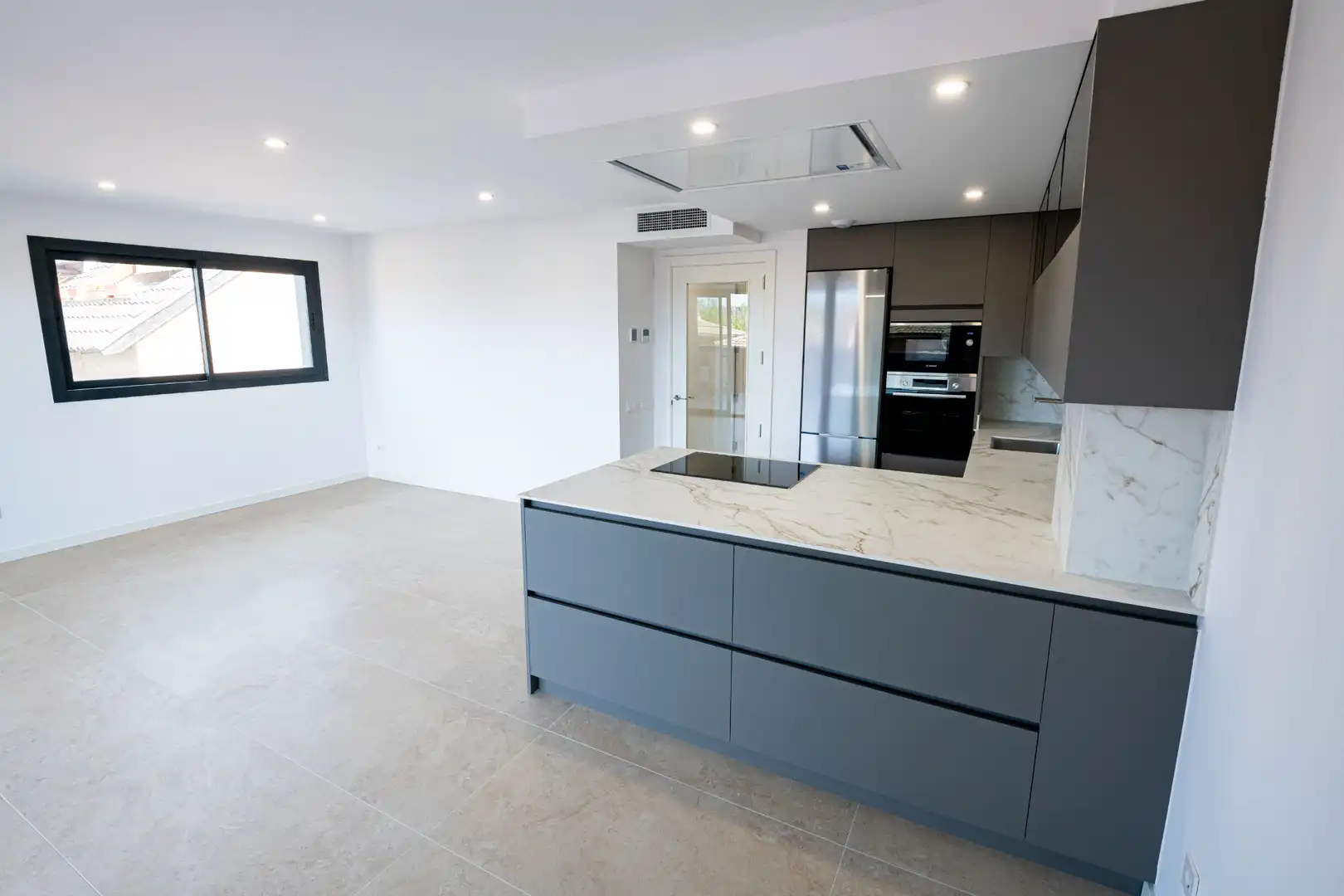 Neubau-Penthouse mit Aufzug zum Verkauf in Carrer de Granollers 7, imagen 6
