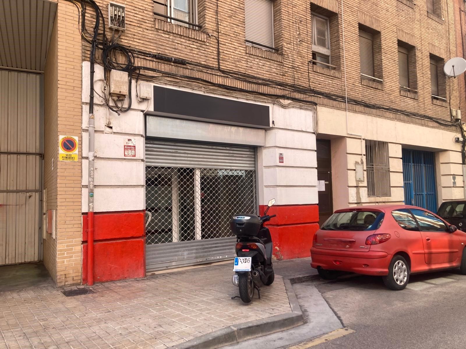 Vista exterior de Local de lloguer en  Zaragoza Capital amb Aire condicionat i Calefacció
