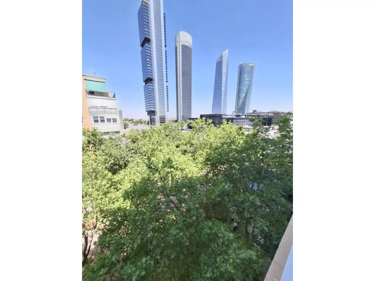 Exterior view of Flat for rent in Madrid  with Air Conditioner, Heating and Terrace