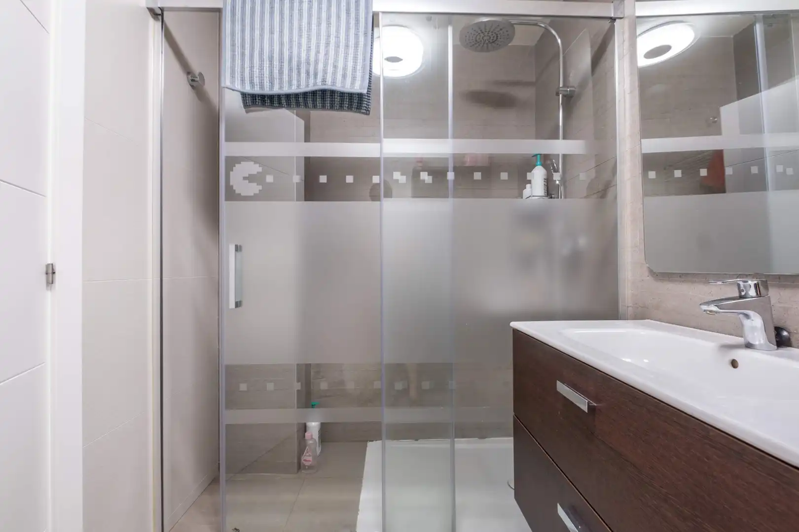 Baño de Ático en venta en Zaragoza con Calefacción, Jardín privado y Terraza
