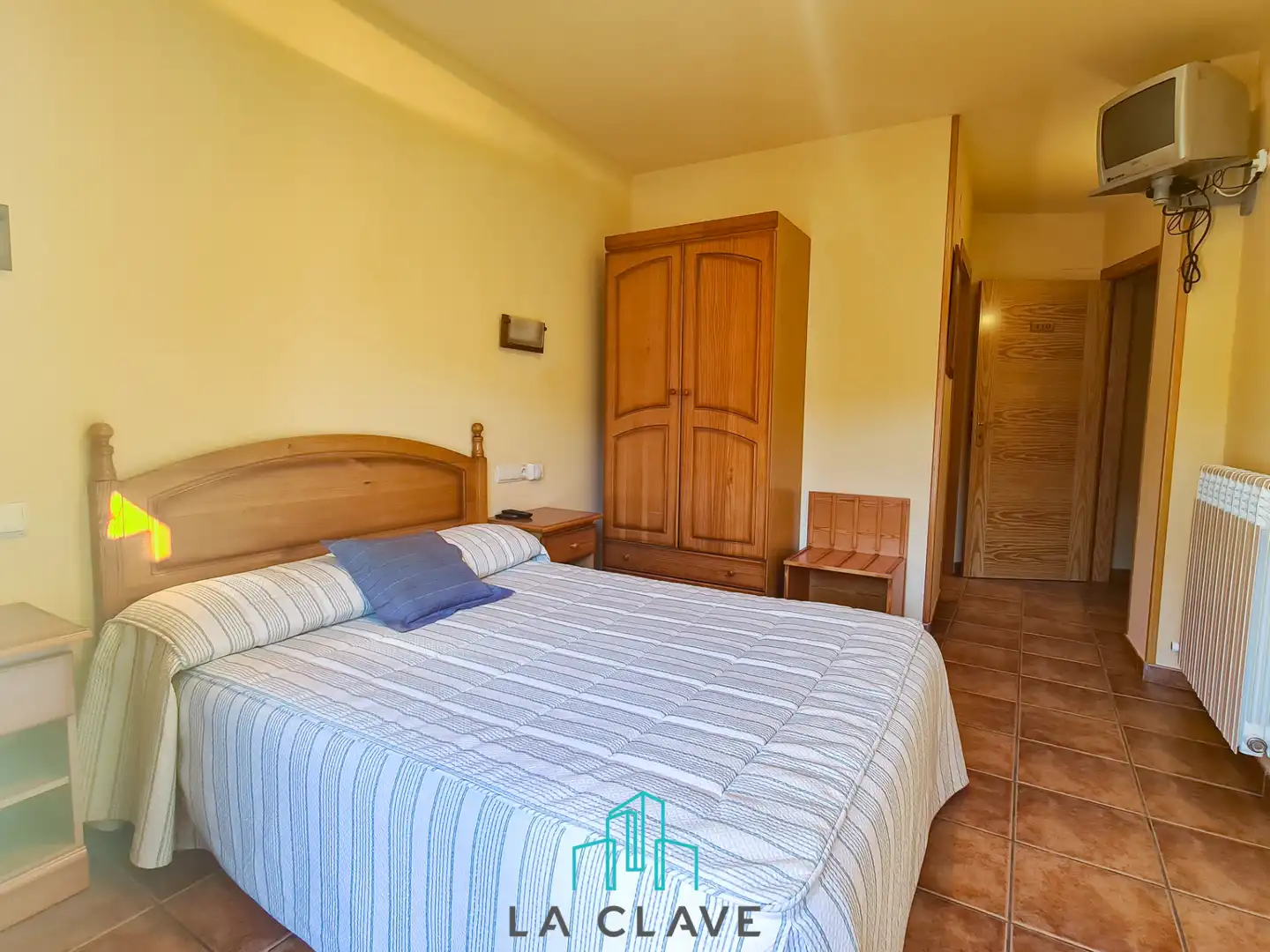 Schlafzimmer von Gebäude zum Verkauf in Planoles
