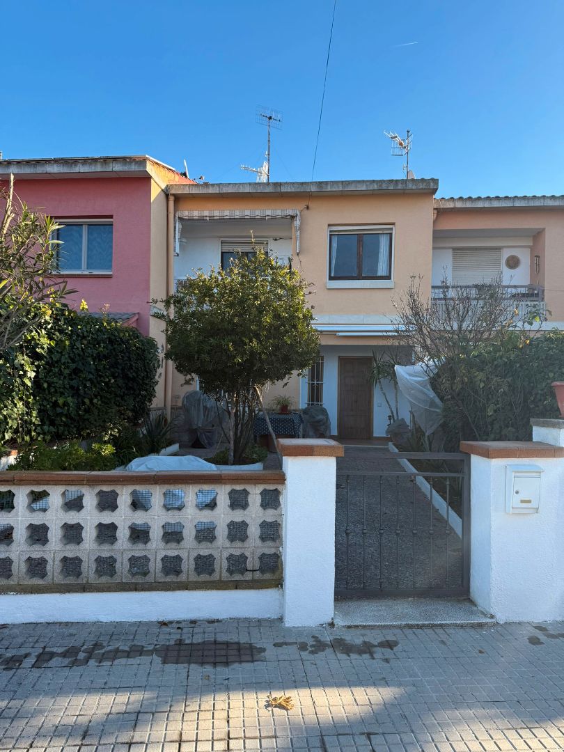 Garden of Single-family semi-detached for sale in Riells i Viabrea  with Air Conditioner, Heating and Terrace