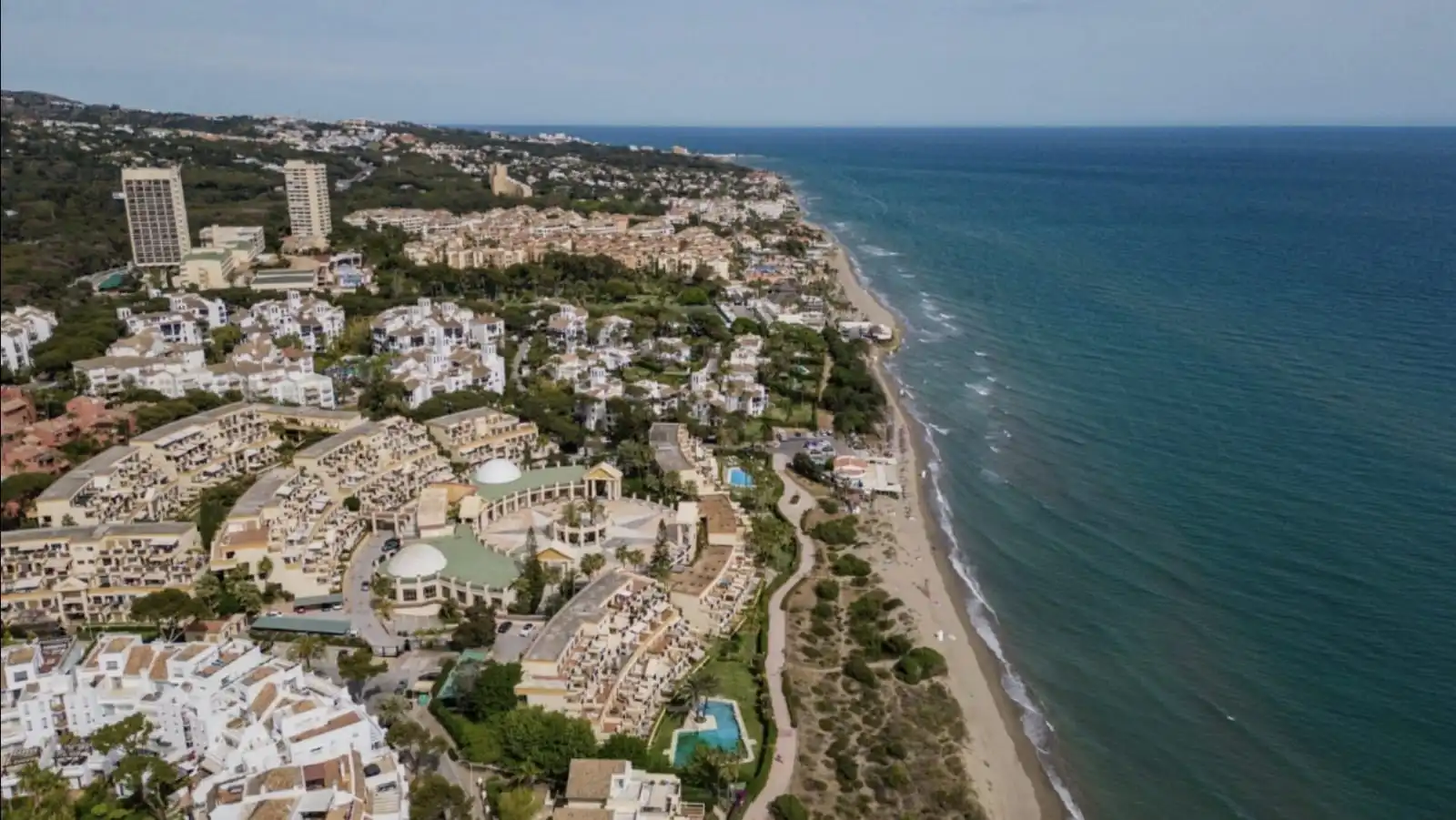 Exterior view of Ground floor for sale in Marbella  with Air Conditioner, Terrace and Swimming Pool