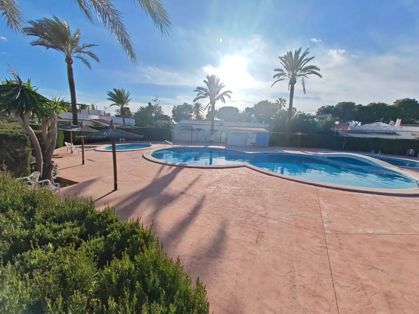 Piscina de Casa adosada de lloguer en El Campello amb Aire condicionat i Terrassa