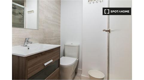 Photo 4 of Flat to share in Pacífico, Madrid