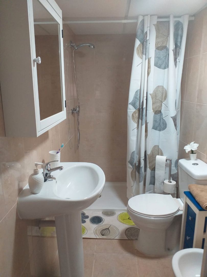 Bany de Casa o xalet en venda en Enguídanos amb Moblat