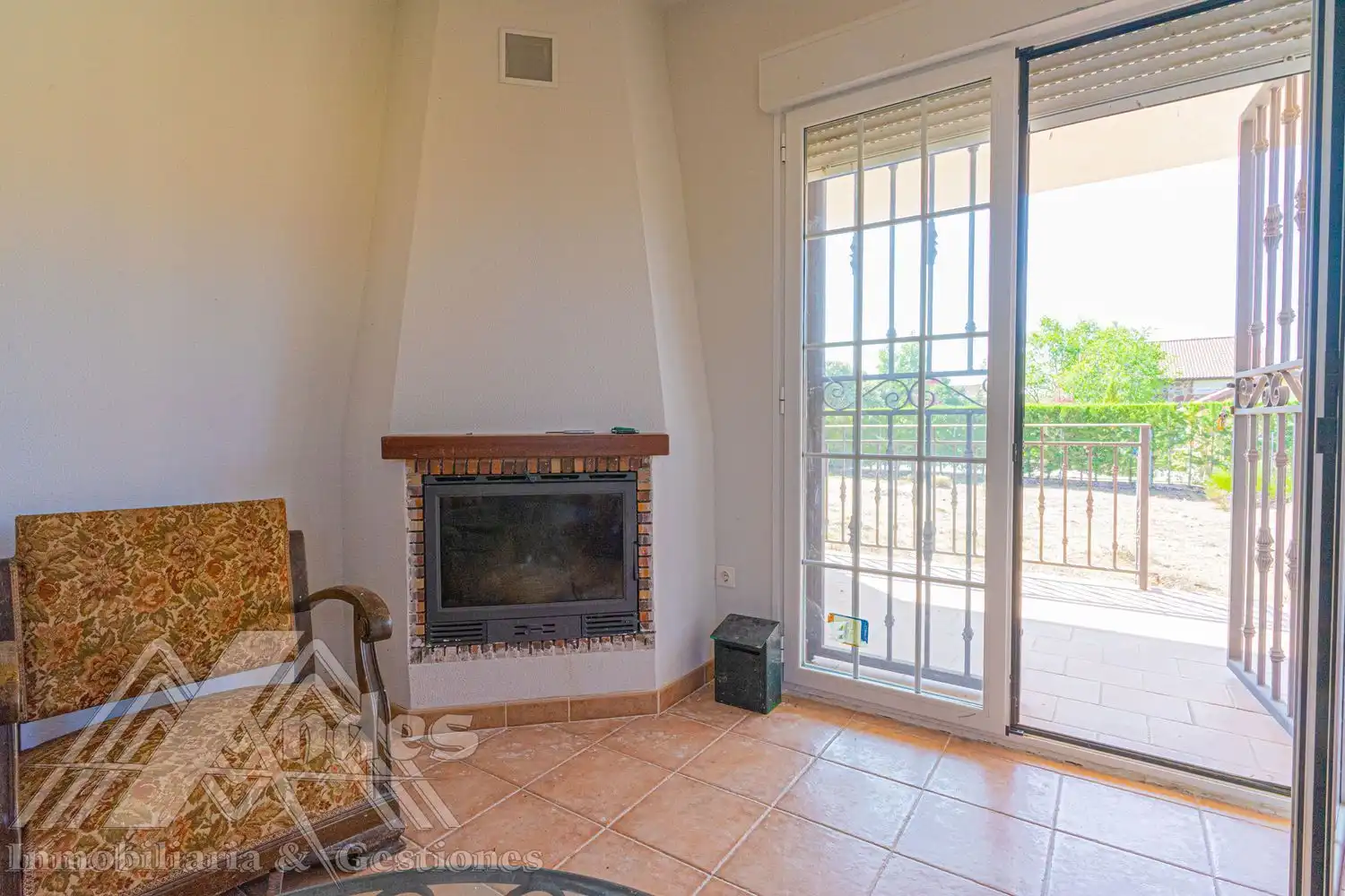 Sala de estar de Casa o chalet en venta en Zarzuela del Monte con Calefacción, Jardín privado y Terraza