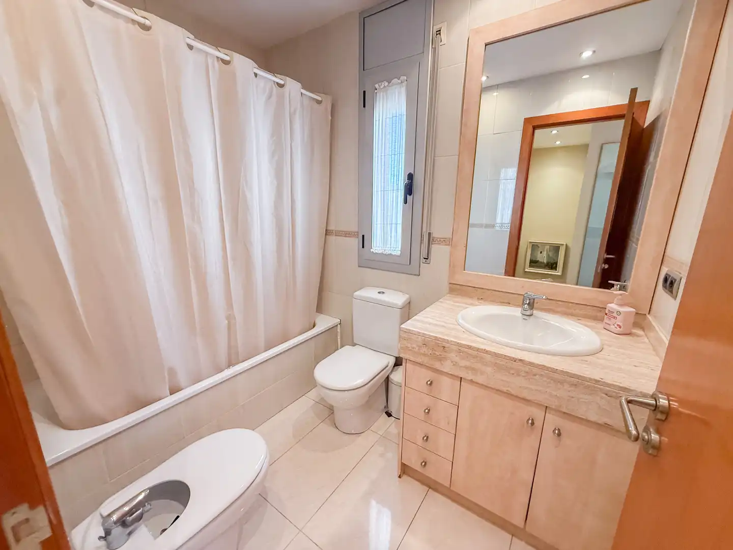 Casa pareada con jardín en venta en Carrer Illes Canàries, imagen 30