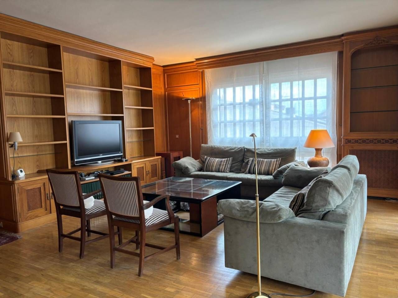 Sala d'estar de Pis de lloguer en Sabadell amb Calefacció, Parquet i Traster