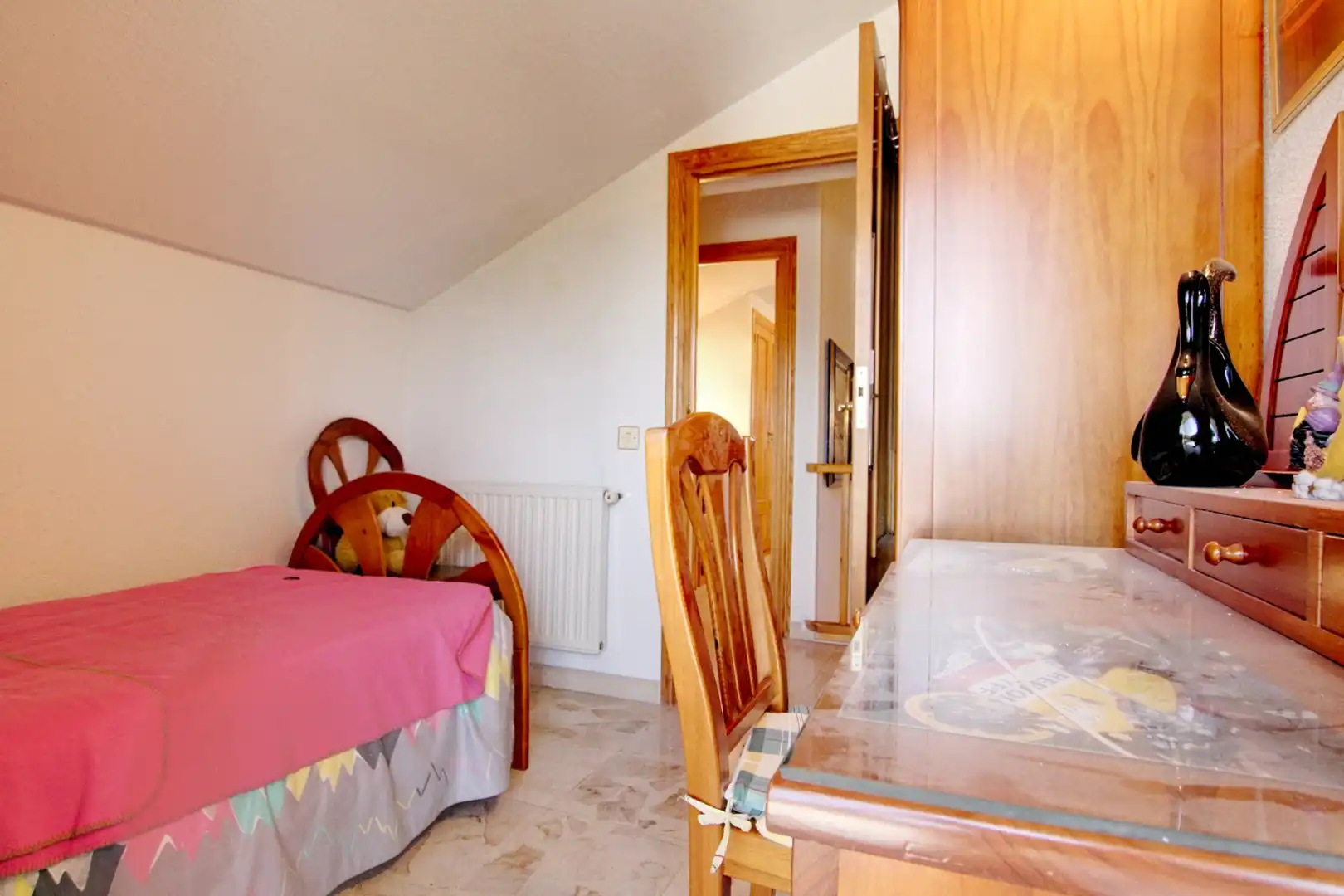Habitación de Casa o chalet en venta en Colmenar del Arroyo con Calefacción, Jardín privado y Terraza