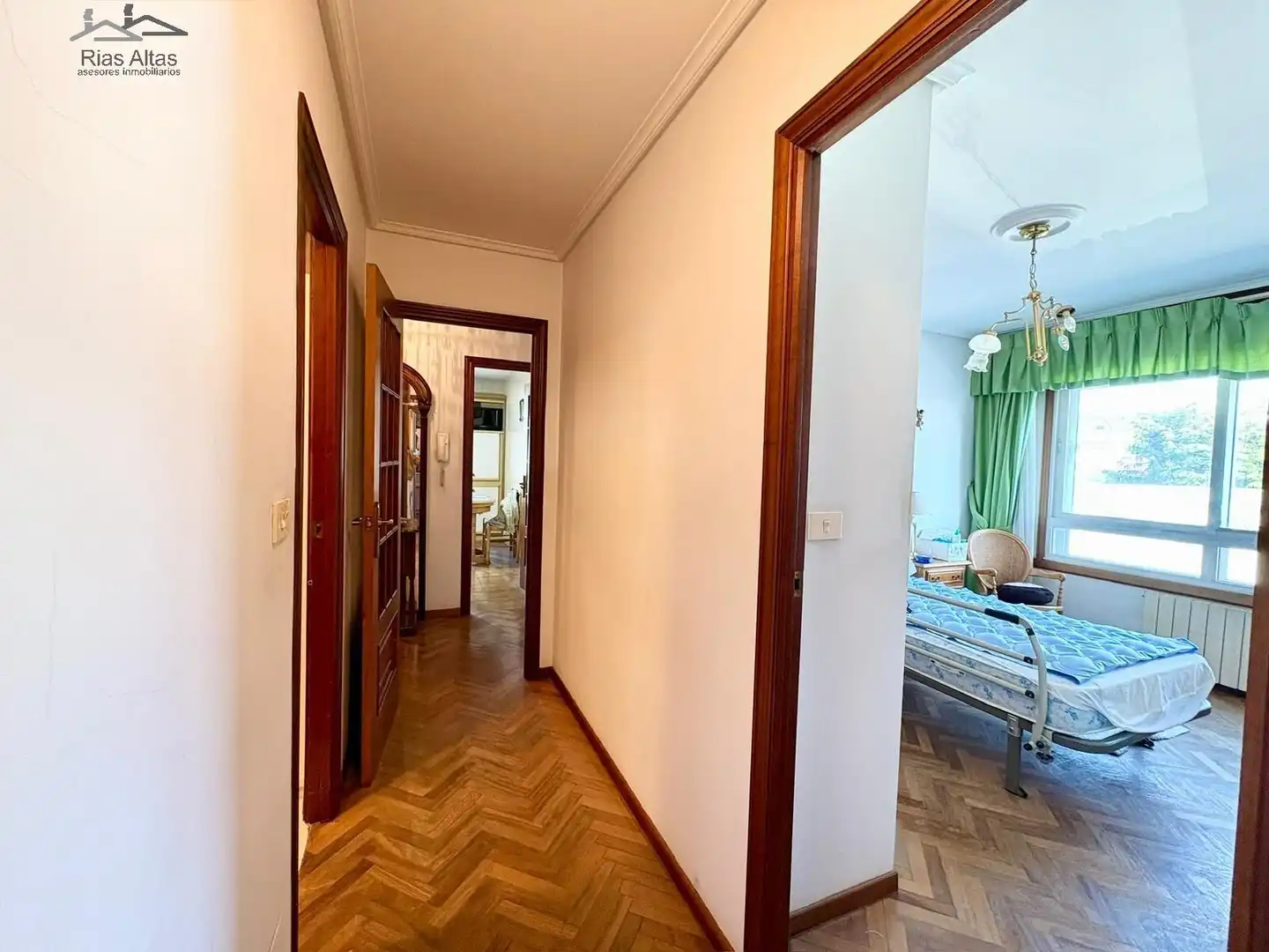 Piso en venta en Cambre  con Calefacción, Parquet y Trastero