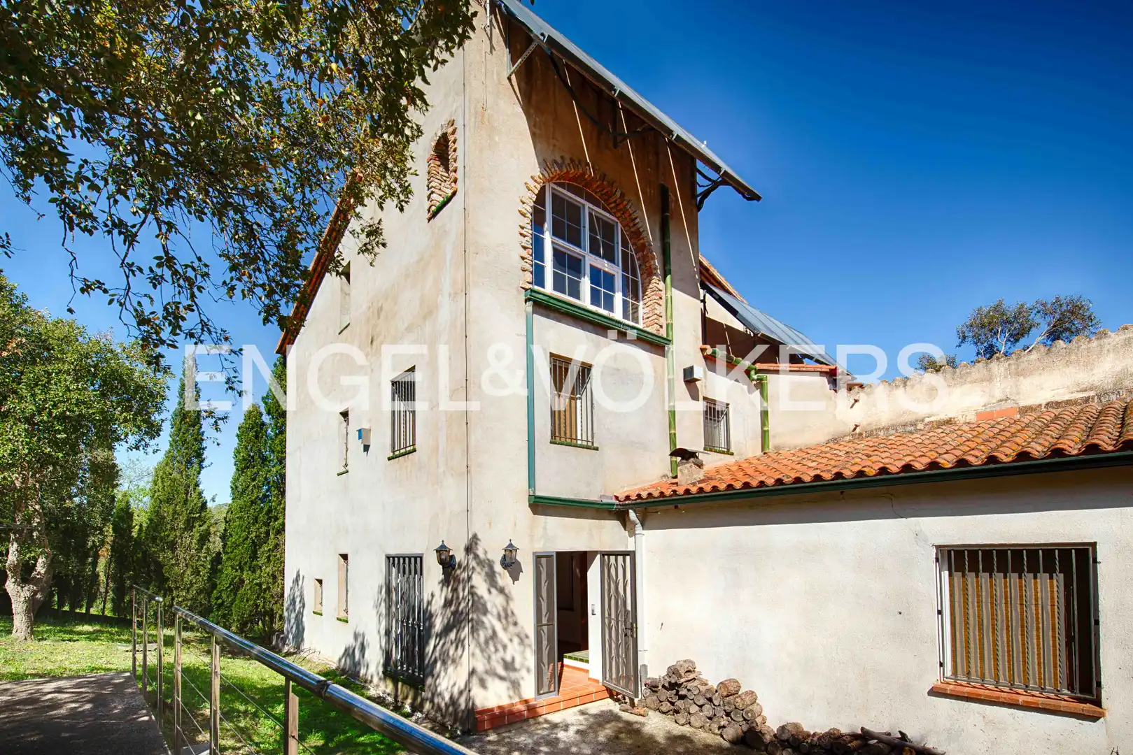 Außenansicht von Country house zum Verkauf in Rabós mit Heizung, Privatgarten und Terrasse