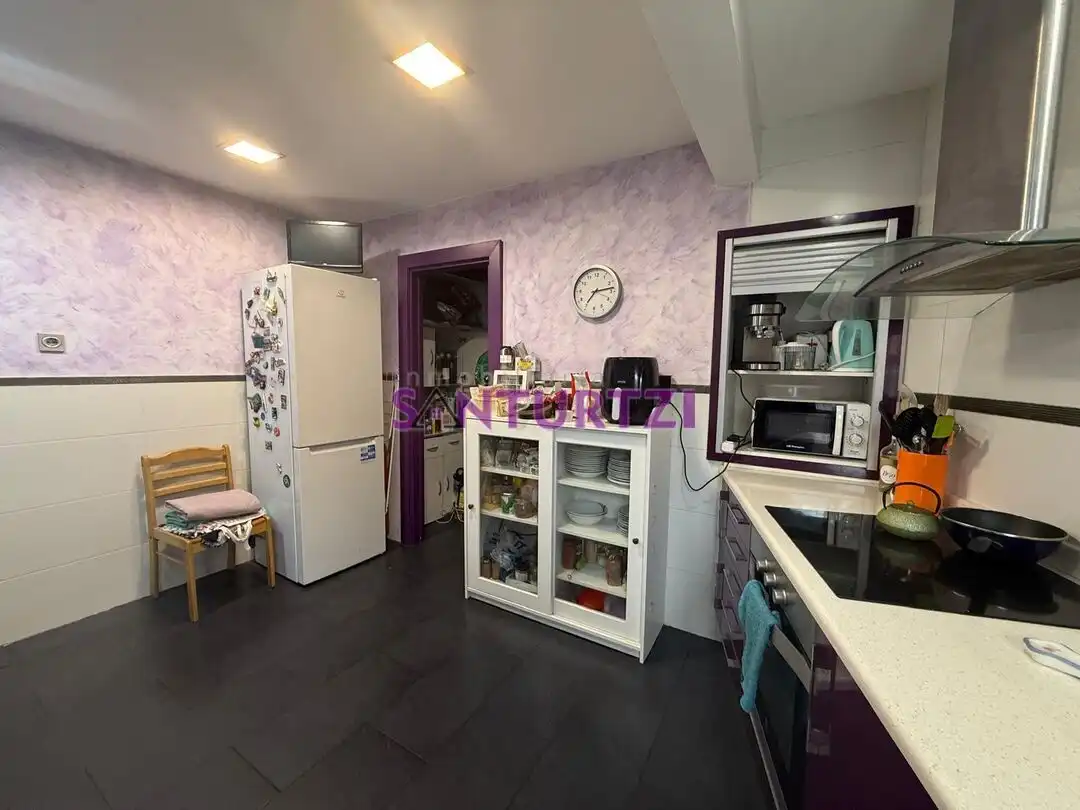 Kitchen of Flat for sale in Santurtzi   with Heating and Storage room