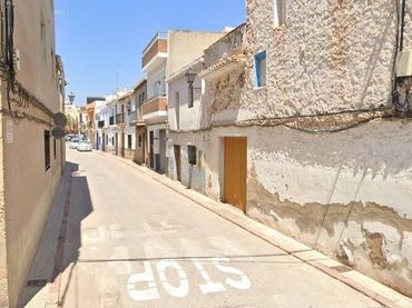 Casa amb jardí en venda a Calle ANTONI LAZARO