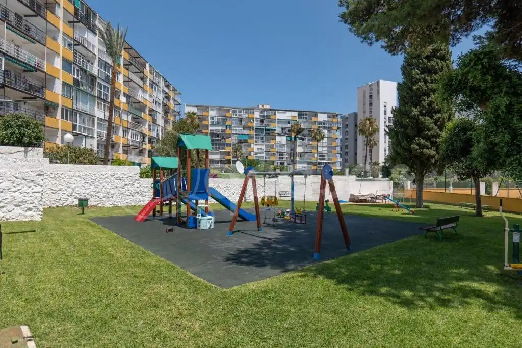 Aparcament de Apartament en venda en Benalmádena amb Aire condicionat, Calefacció i Terrassa